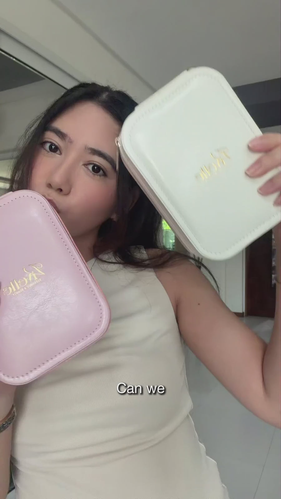 Lunova™ Vanity Case